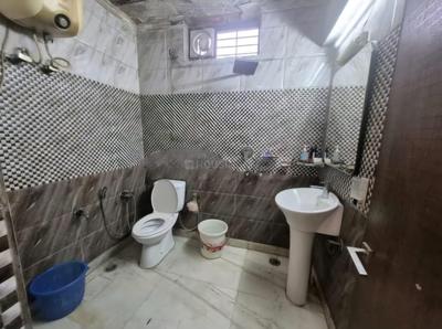 Bathroom Image of 1400 Sq.ft 3 BHK Apartment / Flat for sale in Swaraj Homes Surya Apartment Pocket A 11, Kalkaji Extension New Delhi for Rs. 17000000
