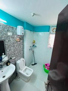 Bathroom Image of 1470 Sq.ft 3 BHK Apartment / Flat for sale in Nirala Greenshire, Noida Extension Greater Noida for Rs. 12800000