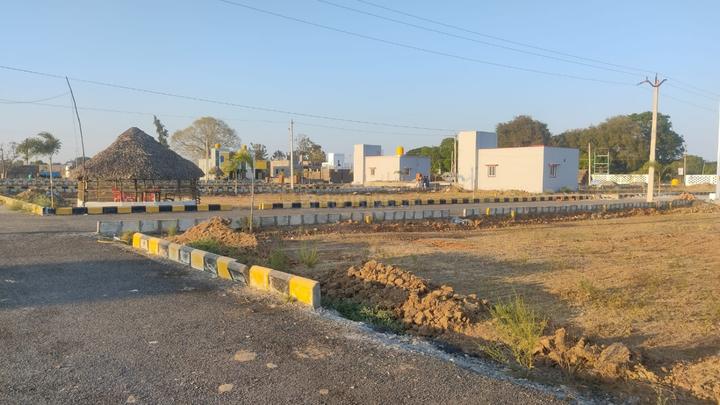 Uptown Park Main Image 1