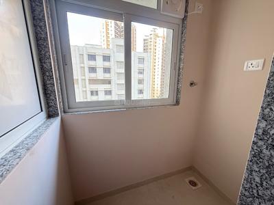 Balcony Image of 850 Sq.ft 2 BHK Apartment / Flat for rent in Raunak Unnathi Woods Supreme, Hiranandani Estate Thane for Rs. 32000