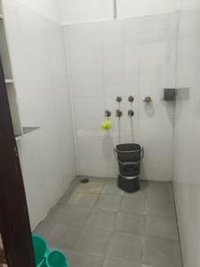 Bathroom Image of 900 Sq.ft 2 BHK Independent House for rent in Sector 48 Faridabad for Rs. 12500