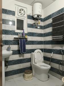 Common Bathroom Image of 985 Sq.ft 2 BHK Apartment / Flat for rent in Krishna Elite Homes, Noida Extension Greater Noida for Rs. 20000