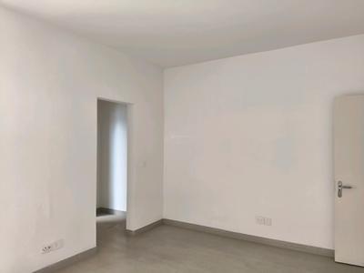 Bedroom Image of 1200 Sq.ft 2 BHK Apartment / Flat for sale in Suncity Essel Towers, Sushant Lok Phase 1 Gurgaon for Rs. 20000000
