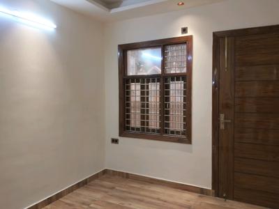 Bedroom Image of 1450 Sq.ft 4 BHK Builder Floor for sale in Laxmi Nagar New Delhi for Rs. 14500000