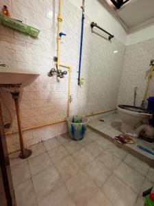 Bathroom Image of 1680 Sq.ft 2 BHK Apartment / Flat for rent in Uzan Bazar Guwahati for Rs. 24500
