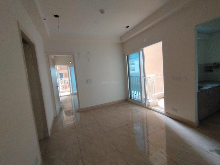 Gaur City 7th Avenue Main Image 1