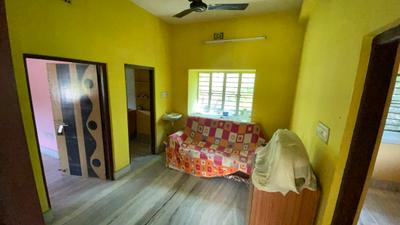 Living Room Image of 4890 Sq.ft 4 BHK Independent House for sale in Adarsha Nagar Kolkata for Rs. 8500000