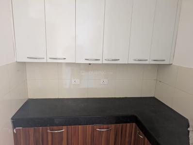 Kitchen Image of 1650 Sq.ft 2.5 BHK Apartment / Flat for rent in Pioneer Park, Sector 61 Gurgaon for Rs. 57000