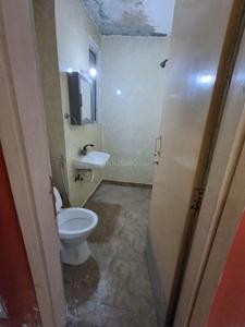 Bathroom Image of 950 Sq.ft 2 BHK Apartment / Flat for sale in Priya Apartment, Vikaspuri New Delhi for Rs. 12500000