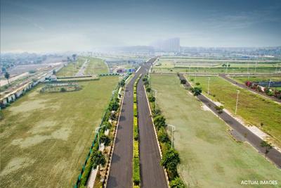Image of 250 Sq.ft Residential Plot / Land for sale in Greenbay Golf Village, Yeida, Greater Noida for Rs. 25000000