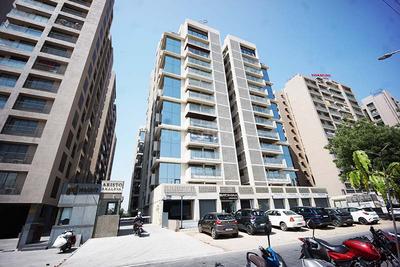 Image of 2304 Sq.ft 3 BHK Apartment / Flat for sale in Vaishno Devi Circle, Ahmedabad for Rs. 13500000