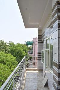 Balcony Image of 800 Sq.ft 2 BHK Apartment / Flat for sale in Arunodaya apartment, Vikaspuri New Delhi for Rs. 10500000