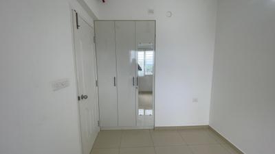 Bedroom Image of 776 Sq.ft 2 BHK Apartment / Flat for rent in Urbanrise Revolution One, Padur Chennai for Rs. 25000
