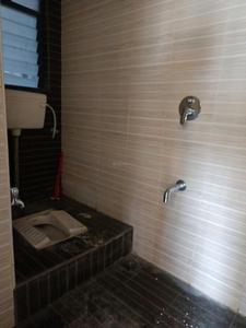 Common Bathroom Image of 1000 Sq.ft 2 BHK Apartment / Flat for rent in Kumar Pebble Park, Hadapsar Pune for Rs. 20000