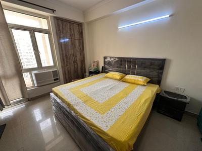 Bedroom Image of 1052 Sq.ft 2 BHK Apartment / Flat for rent in Supertech Ecociti, Sector 137 Noida for Rs. 35000