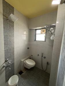 Bathroom Image of 1200 Sq.ft 2 BHK Apartment / Flat for rent in Naranpura Ahmedabad for Rs. 32000