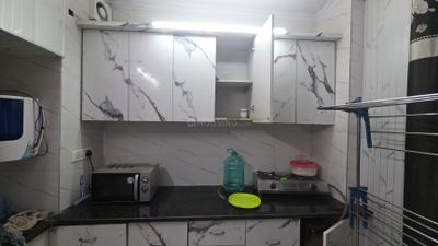 Kitchen Image of 700 Sq.ft 2 BHK Apartment / Flat for rent in Pitampura New Delhi for Rs. 28000