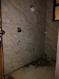 Common Bathroom Image of 450 Sq.ft 1 BHK Builder Floor for rent in Rajpur New Delhi for Rs. 13500