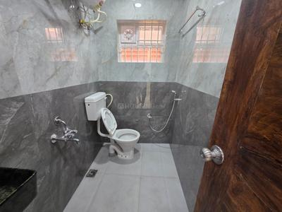 Bathroom Image of 750 Sq.ft 2 BHK Builder Floor for rent in JP Nagar Bengaluru for Rs. 25000