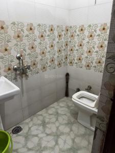 Bathroom Image of 540 Sq.ft 2 BHK Apartment / Flat for rent in Darshan Purwa Kanpur for Rs. 15000