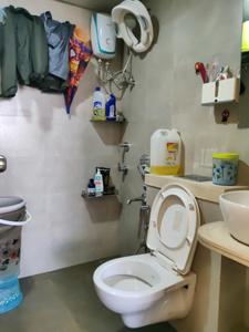 Common Bathroom Image of 550 Sq.ft 1 BHK Apartment / Flat for sale in A And O Excellente, Mulund West Mumbai for Rs. 8100000