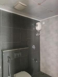 Common Bathroom Image of 909 Sq.ft 2 BHK Apartment / Flat for sale in Lodha Lakeshore Greens, Palava Phase 2 Thane for Rs. 5700000