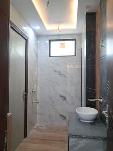 Common Bathroom Image of 2300 Sq.ft 4 BHK Builder Floor for sale in Paschim Vihar New Delhi for Rs. 42500000