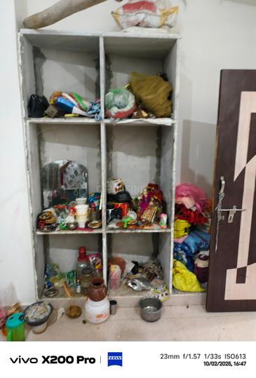 Ashok Vihar phase III  Main Image 1