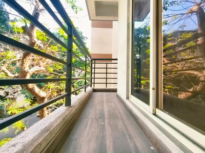Balcony Image of 850 Sq.ft 2 BHK Apartment / Flat for sale in Thane West Thane for Rs. 16000000