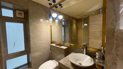 Image of 2258 Sq.ft 4 BHK Apartment / Flat for sale in Oberoi Esquire, Goregaon East, Mumbai for Rs. 149500000