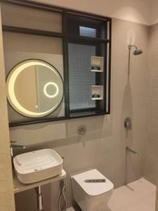 Image of 700 Sq.ft 2 BHK Apartment / Flat for sale in Platinum Crest, Andheri West, Mumbai for Rs. 21200000