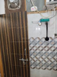 Bathroom Image of 550 Sq.ft 1 BHK Apartment / Flat for sale in Govindpuram Ghaziabad for Rs. 1800000