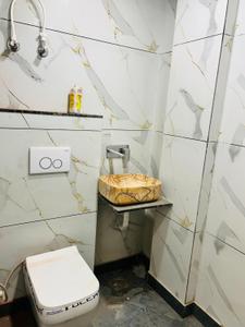 1 RK Independent Builder Floor