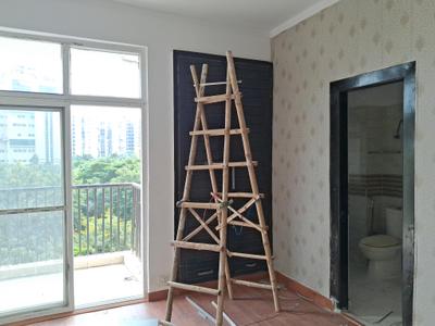 Bedroom Image of 999 Sq.ft 2 BHK Apartment / Flat for sale in Amrapali Platinum, Sector 119 Noida for Rs. 9000000