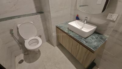 Image of 2000 Sq.ft 3 BHK Builder Floor for rent in Uday Park, New Delhi for Rs. 130000