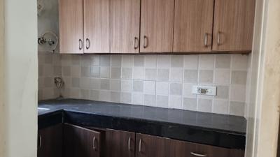 Kitchen Image of 794 Sq.ft 2 BHK Apartment / Flat for rent in Paras Seasons, Sector 168 Noida for Rs. 23000