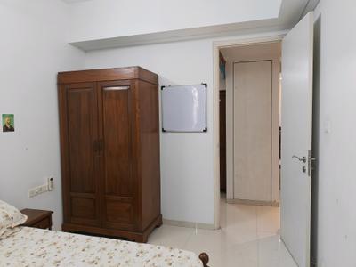Bedroom Image of 1500 Sq.ft 3 BHK Apartment / Flat for sale in Rustomjee Seasons, Bandra East Mumbai for Rs. 70000000
