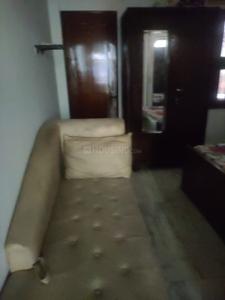 Bedroom Image of 1300 Sq.ft 3 BHK Builder Floor for rent in Rajouri Garden New Delhi for Rs. 50000