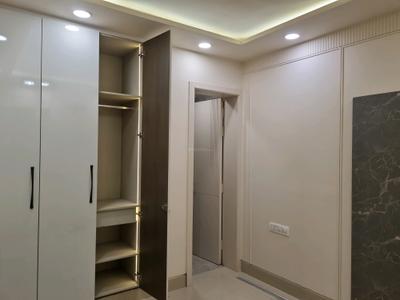 Bedroom Image of 1100 Sq.ft 3 BHK Builder Floor for sale in Janakpuri New Delhi for Rs. 17000000
