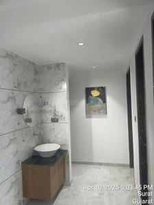 Bathroom Image of 2210 Sq.ft 3 BHK Apartment / Flat for rent in Prestige Oliva Pride, Bhimrad Surat for Rs. 58000