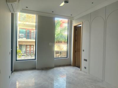 Bedroom Image of 2835 Sq.ft 4 BHK Builder Floor for sale in Kailash Colony New Delhi for Rs. 86500000