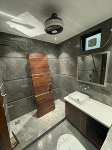 Bathroom Image of 3500 Sq.ft 5 BHK Independent House for sale in Sector 33 Gurgaon for Rs. 160000000