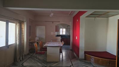 Living Room Image of 1800 Sq.ft 3 BHK Apartment / Flat for rent in Paldi Ahmedabad for Rs. 40000