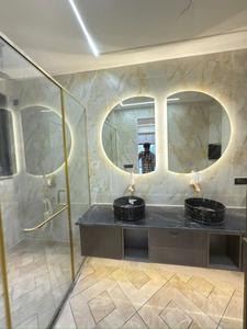 Bathroom Image of 2200 Sq.ft 3 BHK Builder Floor for sale in Sector 52 Gurgaon for Rs. 22000000
