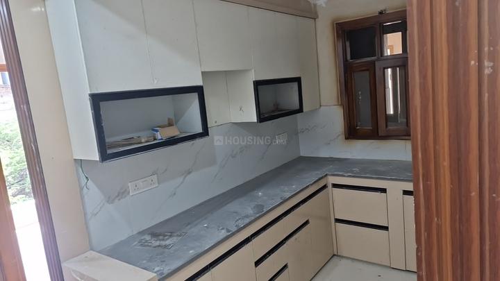 PRIME FLOOR Main Image 1