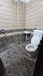 Bathroom Image of 3000 Sq.ft 1 BHK Independent House for rent in Nipania Indore for Rs. 17000