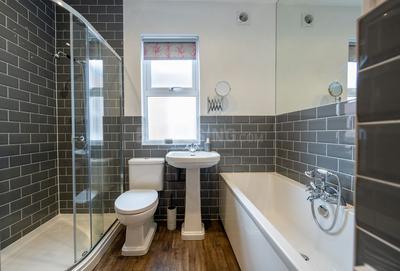 Bathroom Image of 6000 Sq.ft 8 BHK Apartment / Flat for sale in Juhu Mumbai for Rs. 279780800