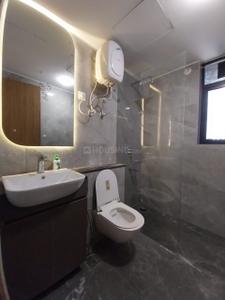 Bathroom Image of 2000 Sq.ft 3 BHK Apartment / Flat for rent in M3M Skywalk, Sector 74 Gurgaon for Rs. 67000