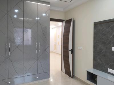 Bedroom Image of 850 Sq.ft 2 BHK Builder Floor for sale in Vikaspuri New Delhi for Rs. 11500000