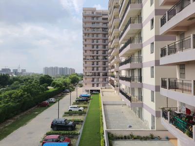 Building Image of 1960 Sq.ft 3 BHK Apartment / Flat for sale in Pareena Express Heights, Sector 99 Gurgaon for Rs. 18700000